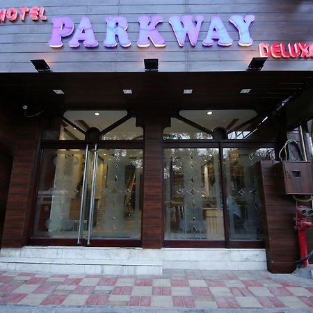 Hotel Parkway Deluxe Nova Deli Exterior foto