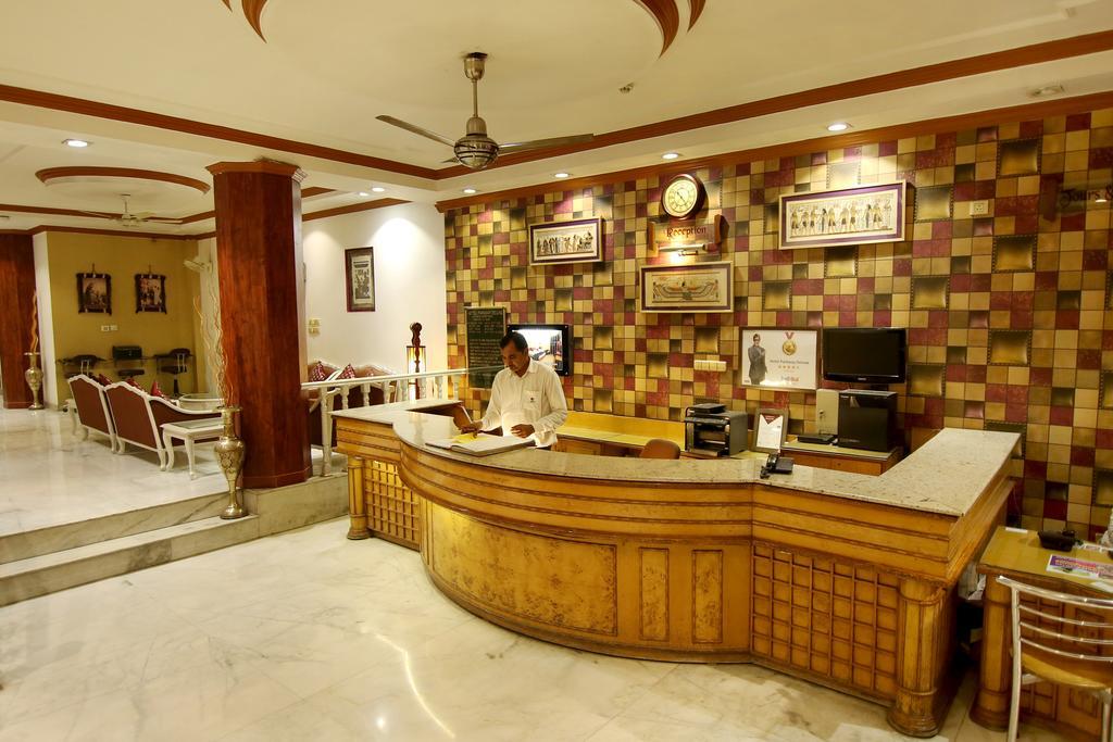 Hotel Parkway Deluxe Nova Deli Exterior foto