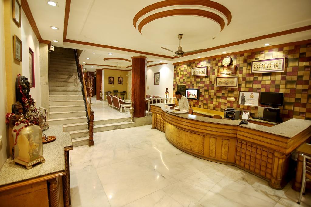 Hotel Parkway Deluxe Nova Deli Exterior foto